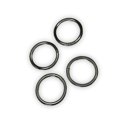 Anneaux soudés en laiton doré ou argenté (4 pièces)